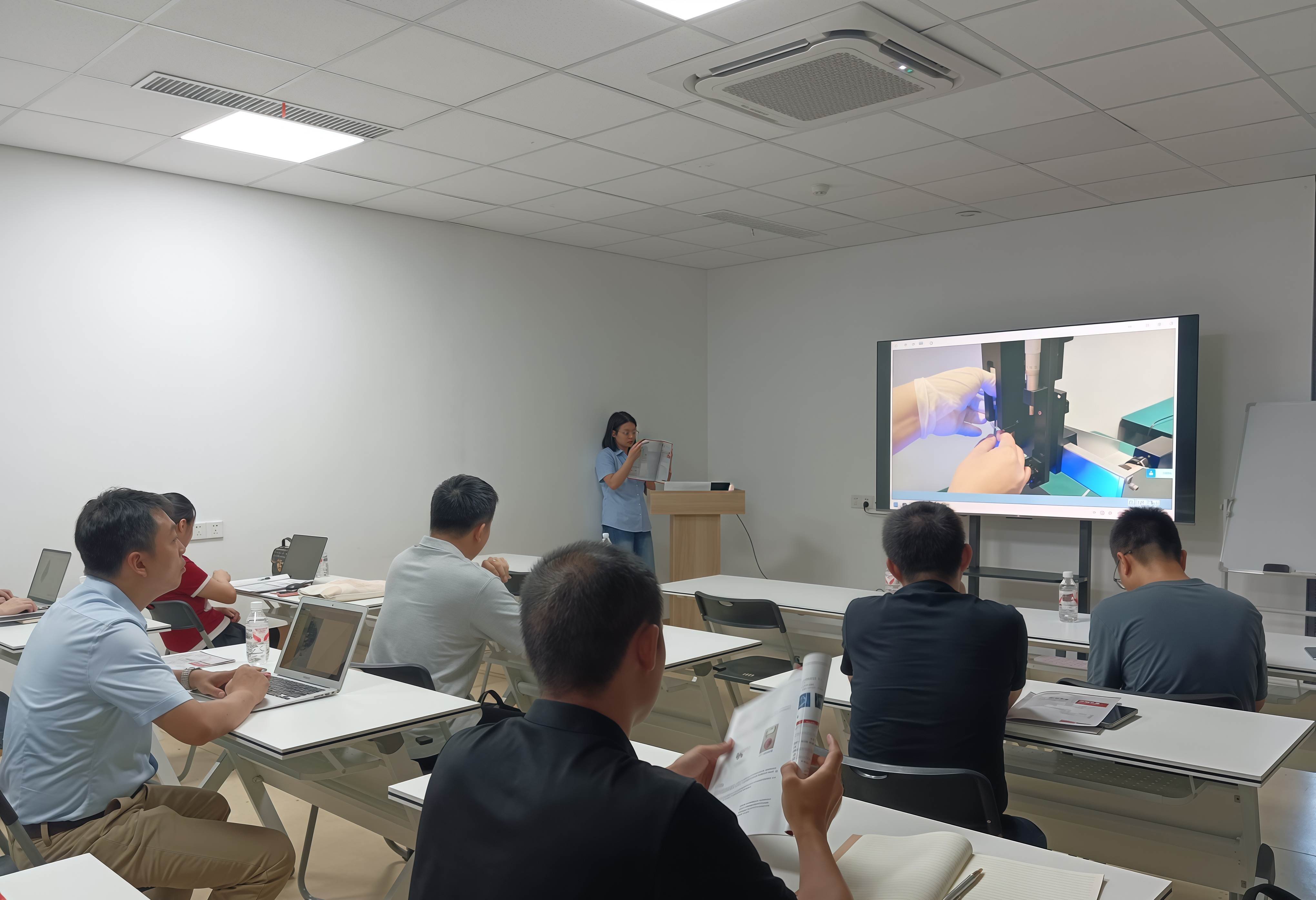 培訓中1.jpg 培訓中1.jpg